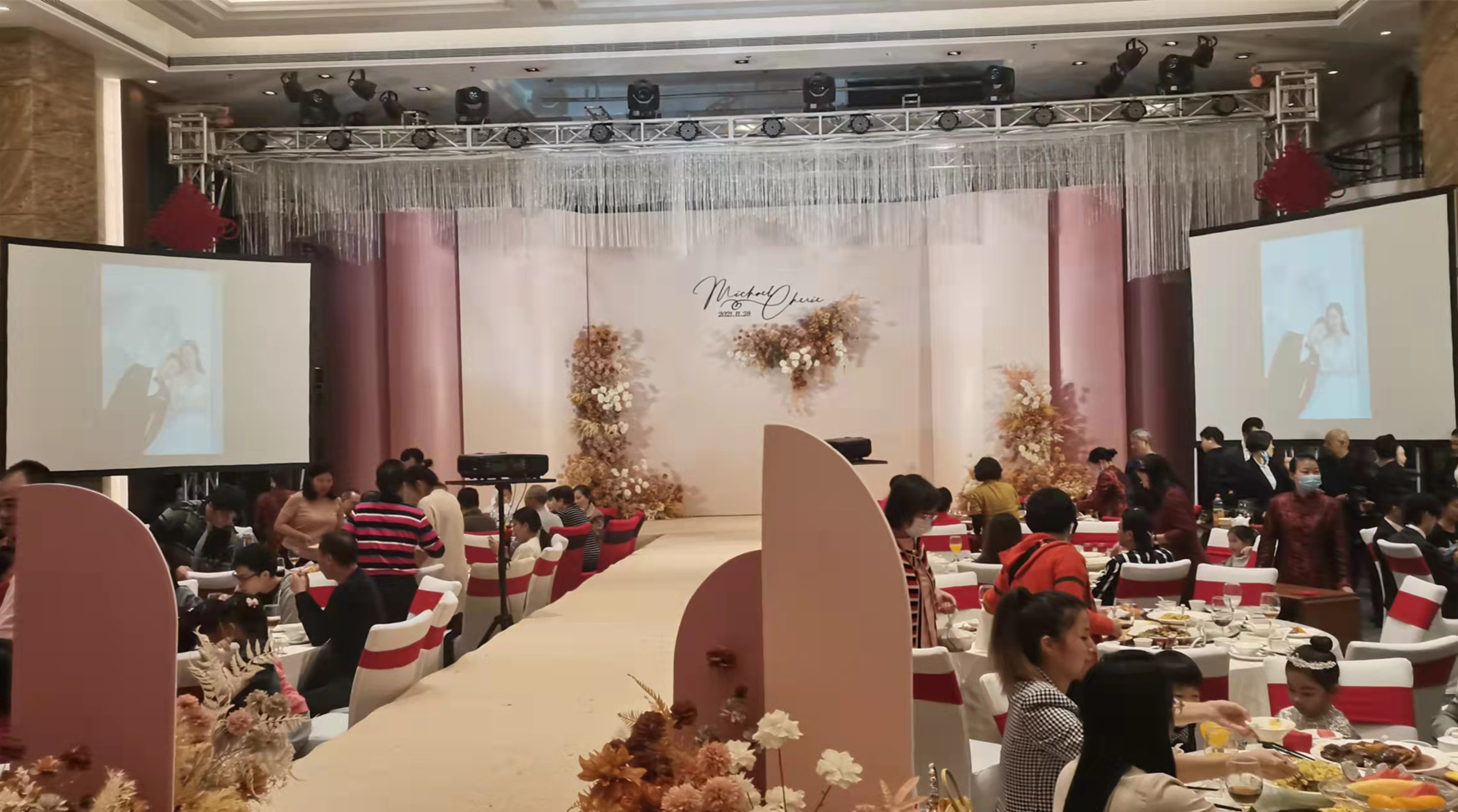 婚礼租赁投影仪的三个选择